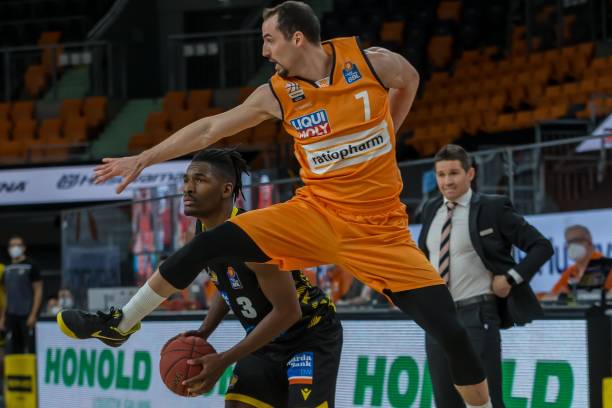 网的新生代 网的新生代