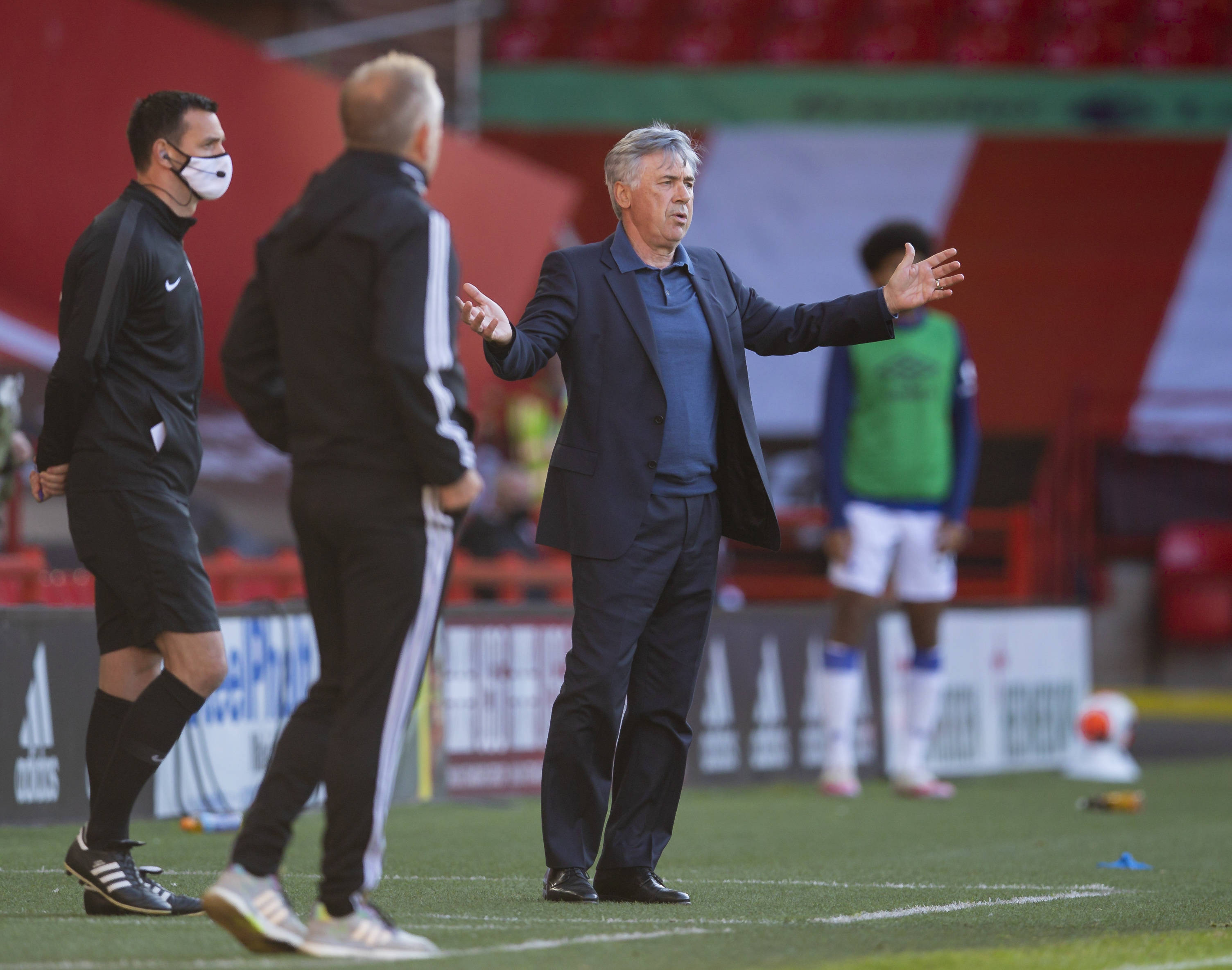 更是团队精 更是团队精